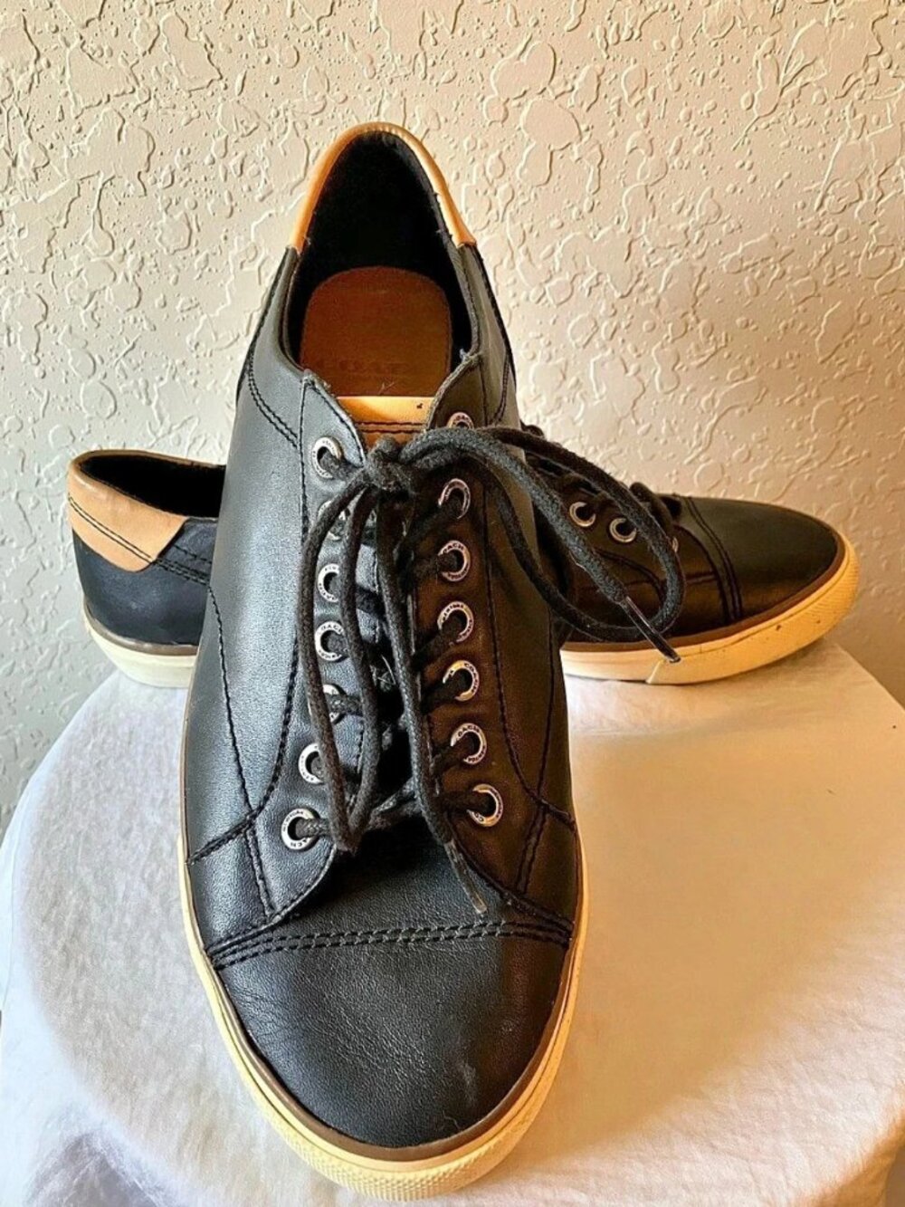 Coach Perkins Low Top LTR Black Leather Sneakers (Men's Size 9)
